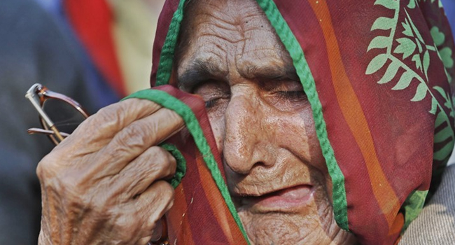 শতবর্ষী বৃদ্ধার আত্মহত্যা, চাঞ্চল্য